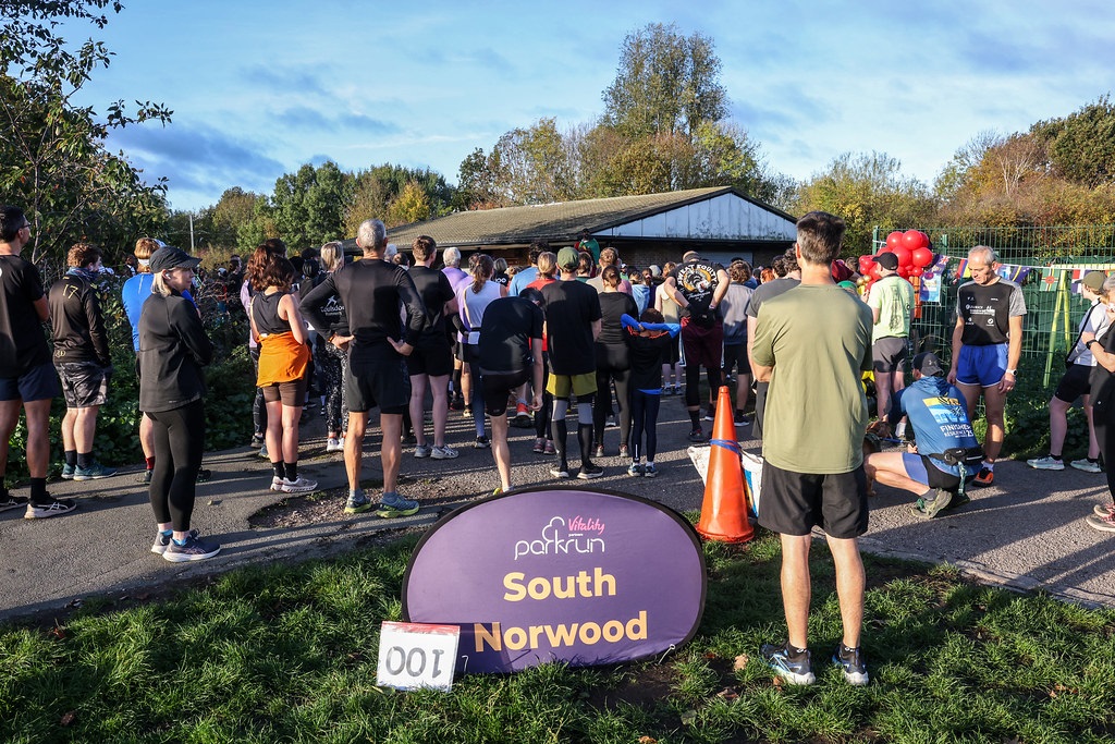 Runners getting ready to race outside of the visitor centre 